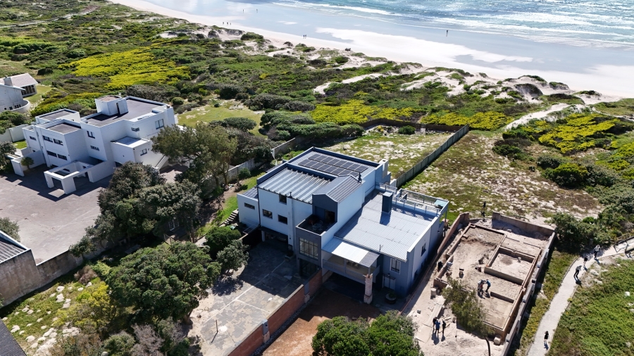 4 Bedroom Property for Sale in Struisbaai Western Cape